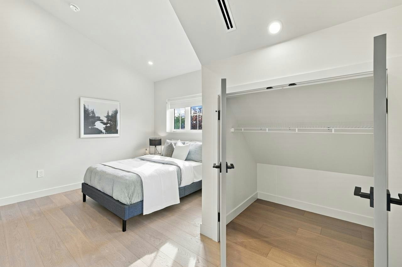 3206 E Georgia Street, Vancouver, BC, V5K 2L3 - 26