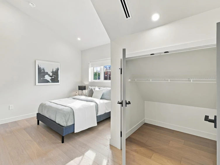 3206 E Georgia Street, Vancouver, BC, V5K 2L3 - 26