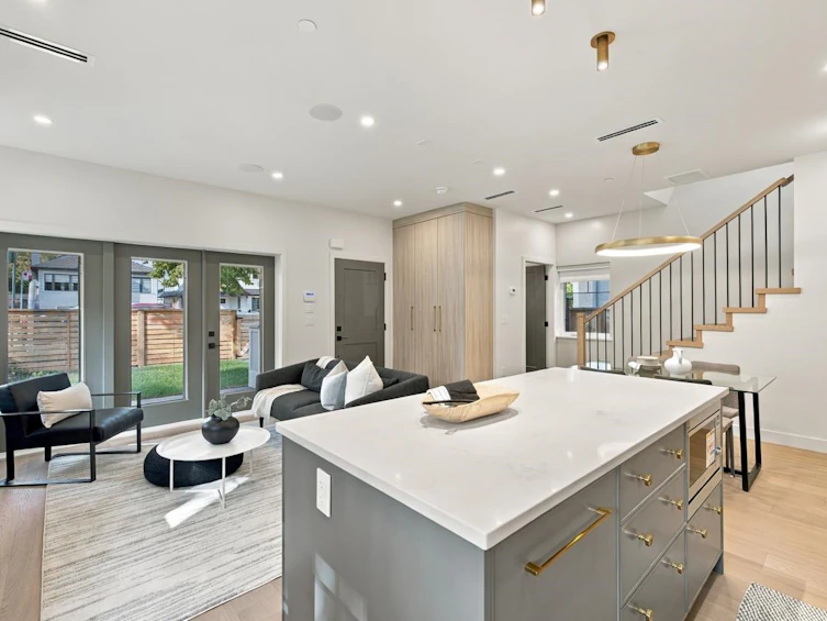 3206 E Georgia Street, Vancouver, BC, V5K 2L3 - 13