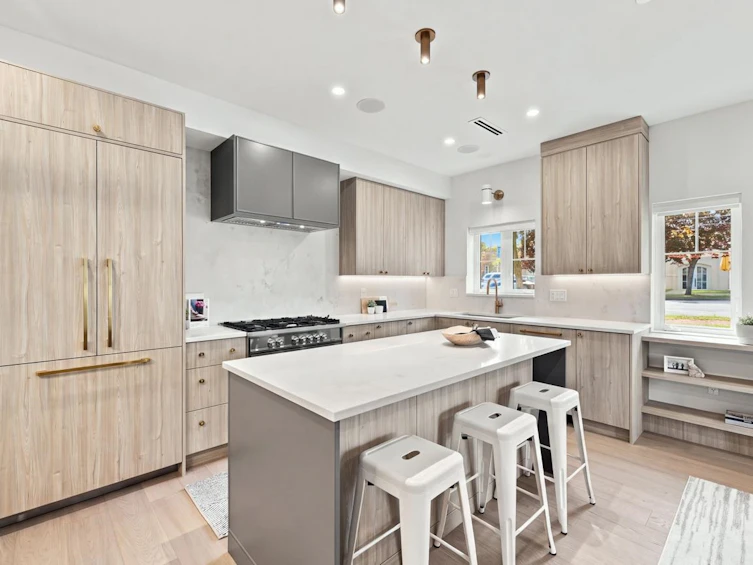 3206 E Georgia Street, Vancouver, BC, V5K 2L3 - 11