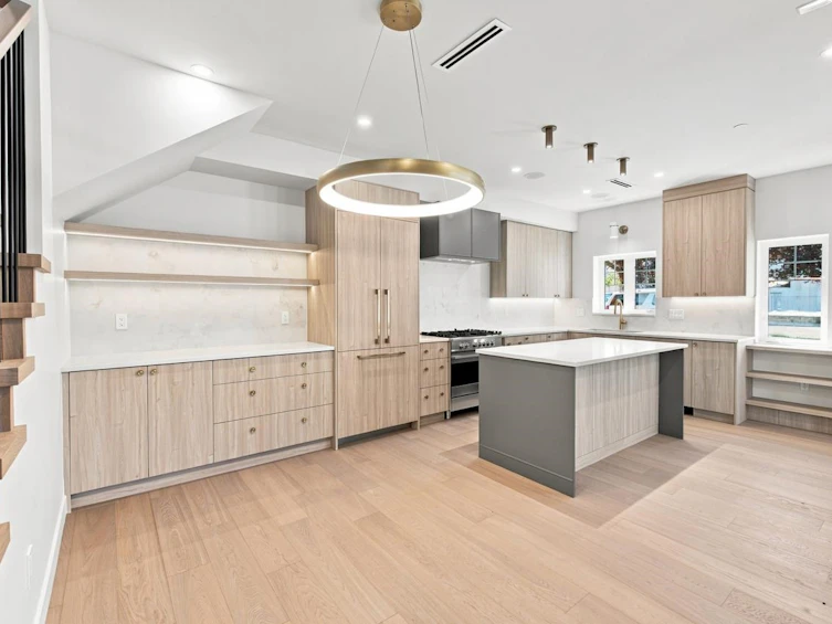 3206 E Georgia Street, Vancouver, BC, V5K 2L3 - 10