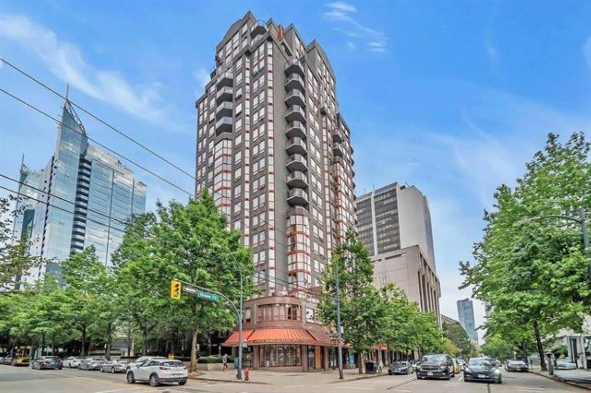 208-811 Helmcken Street, Vancouver, BC, V6Z 1B1