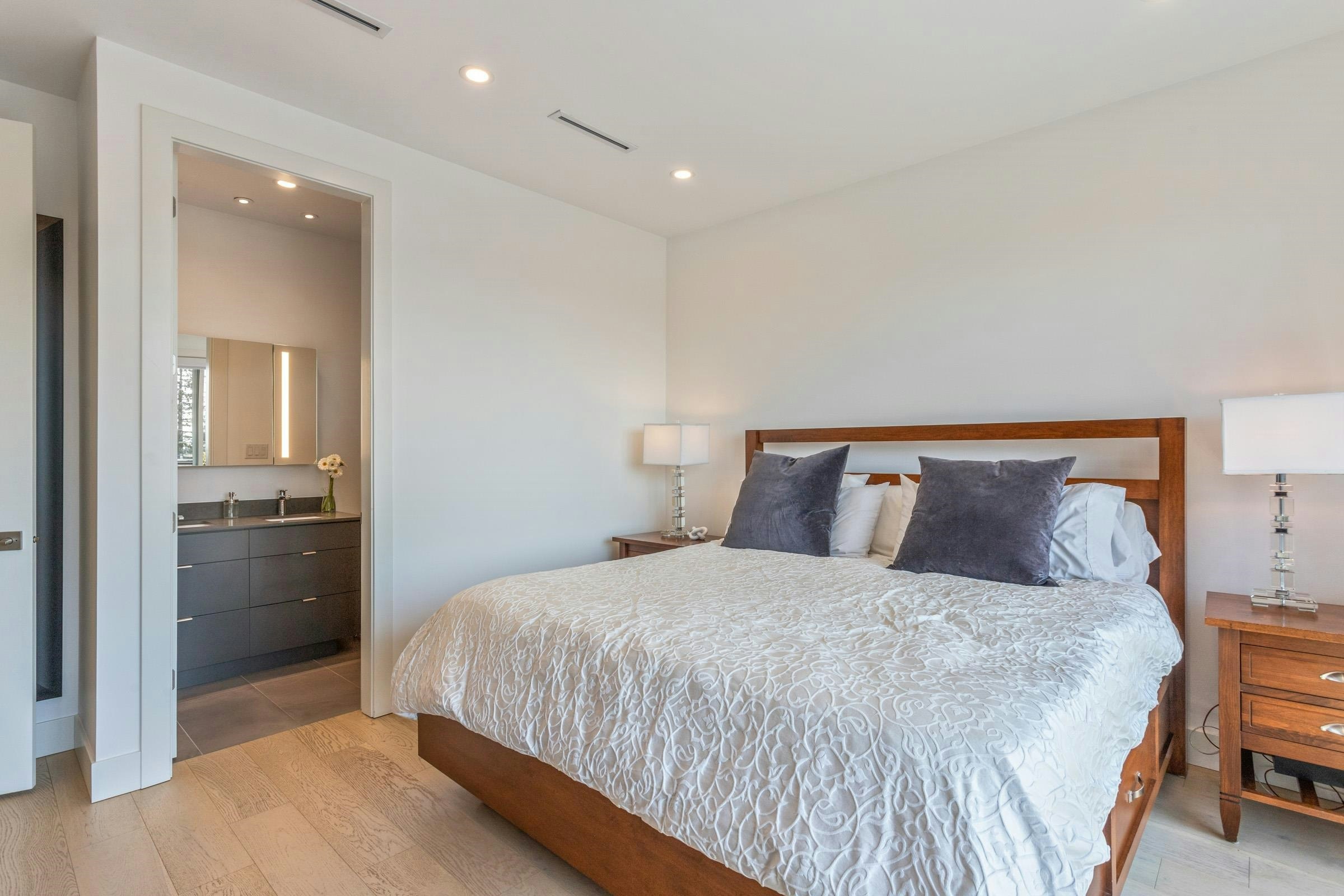 609 E 4th Street, North Vancouver, BC, V7L 1J9 - 16