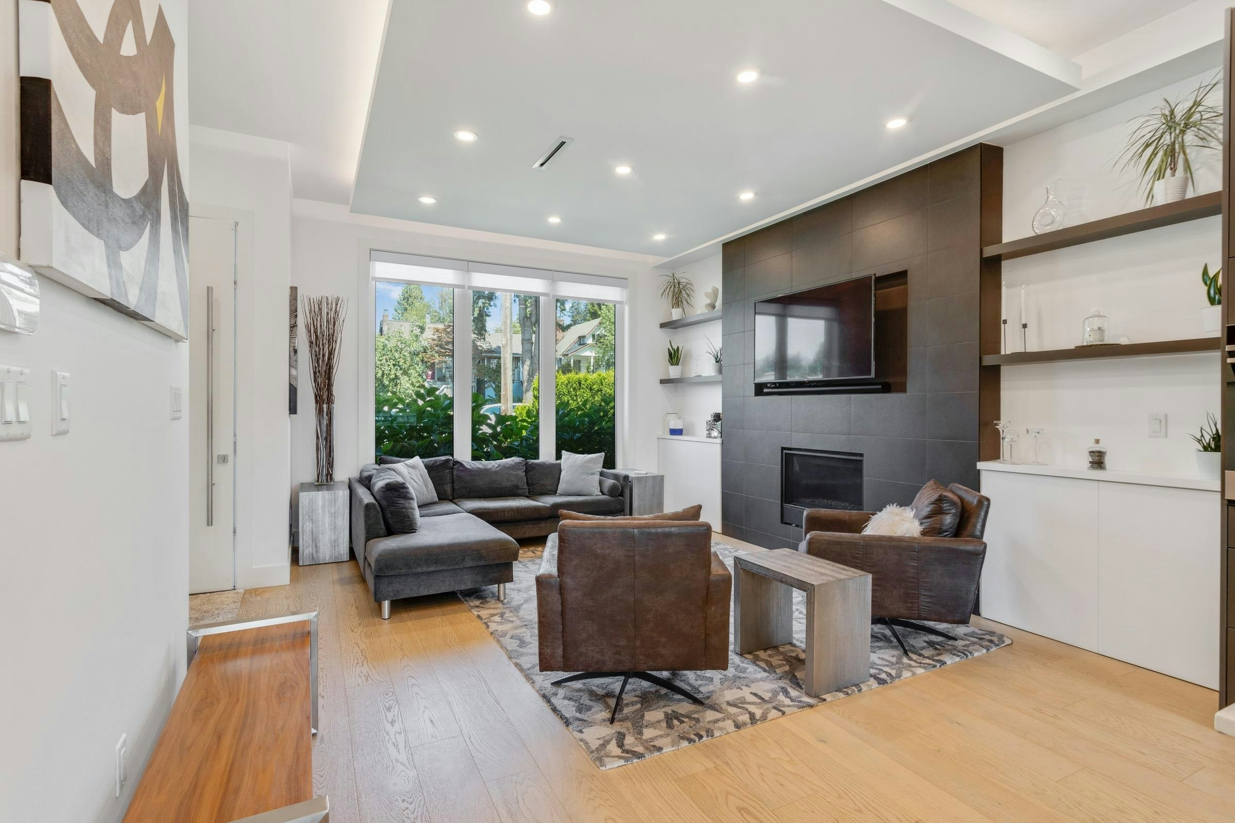 609 E 4th Street - 3