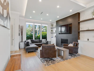 609 E 4th Street - 3