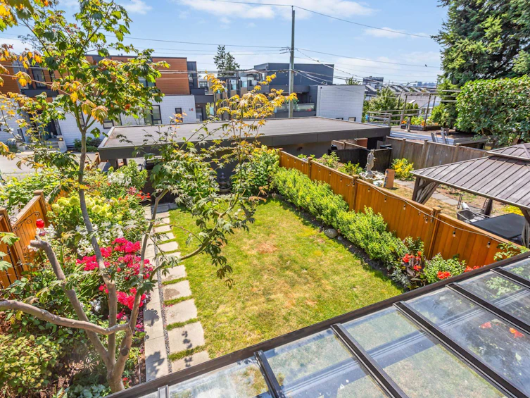 609 E 4th Street, North Vancouver, BC, V7L 1J9 - 13