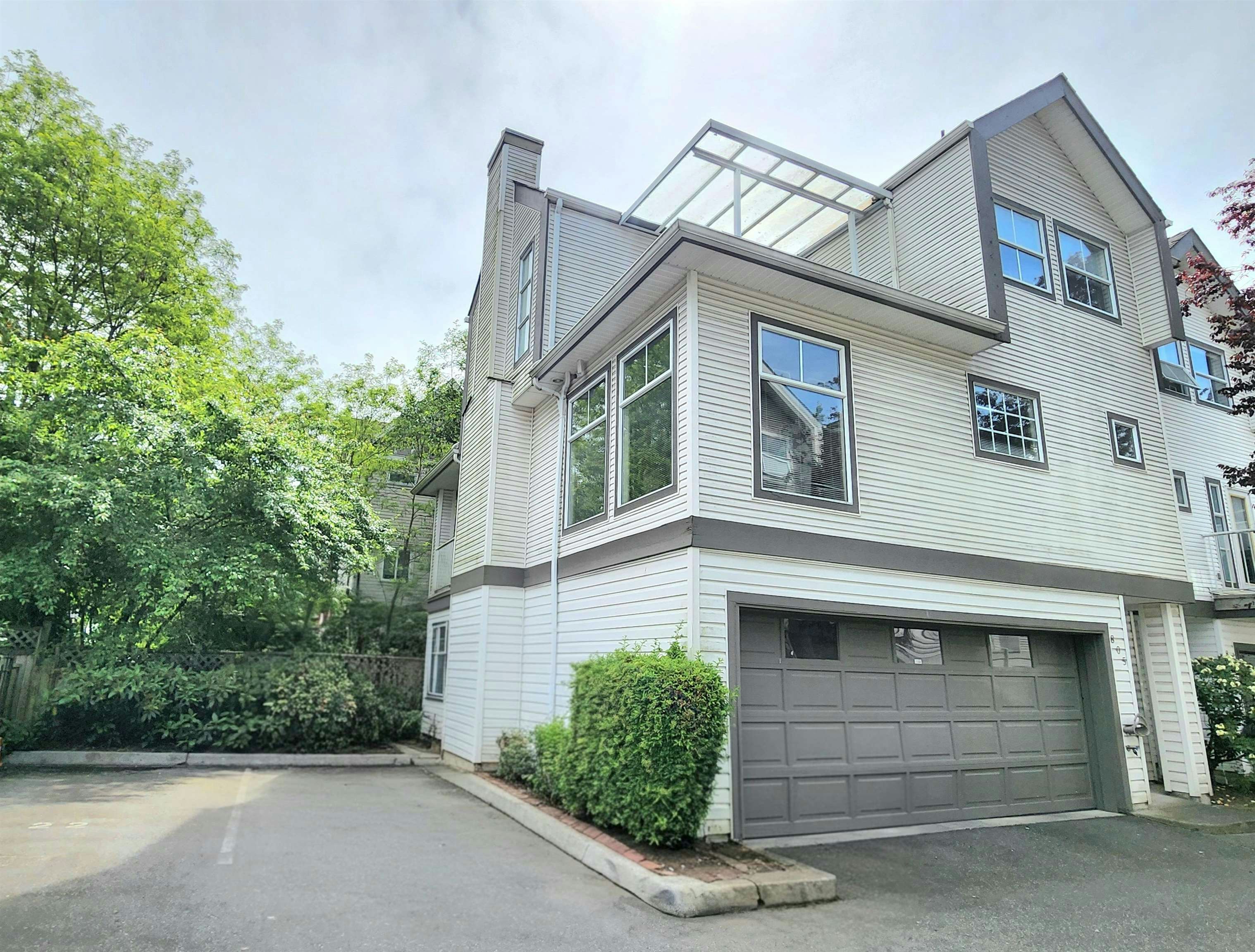 805-14188 103a Avenue, Surrey, BC, V3T 5S6
