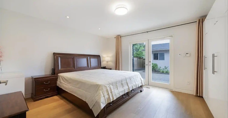 Ground Floor, 4533 W 16th Ave, Vancouver, BC, V6R 3E8 - 5