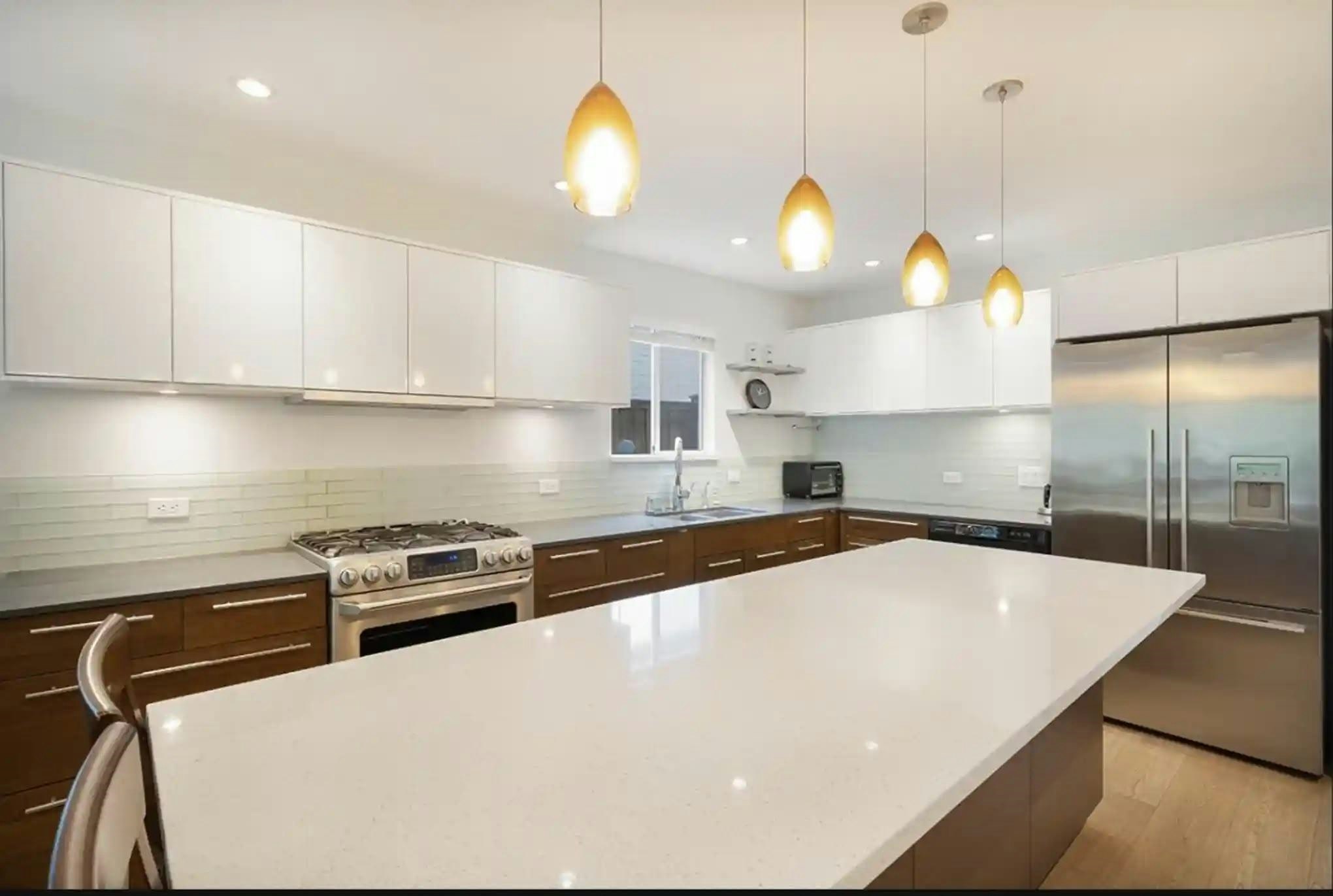 Ground Floor,  4533 W 16th Ave, Vancouver, BC, V6R 3E8 - 4
