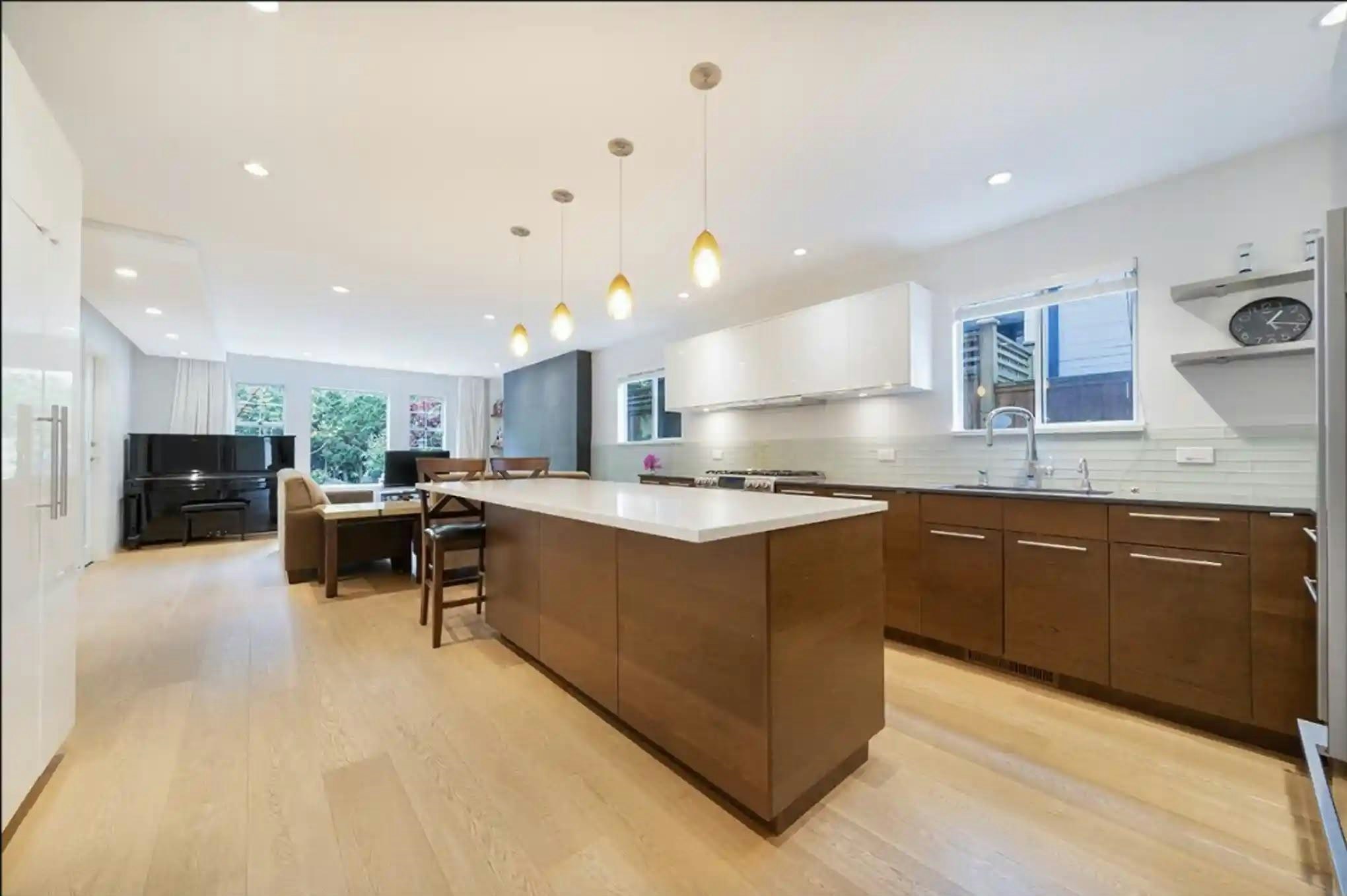 Ground Floor,  4533 W 16th Ave, Vancouver, BC, V6R 3E8 - 3
