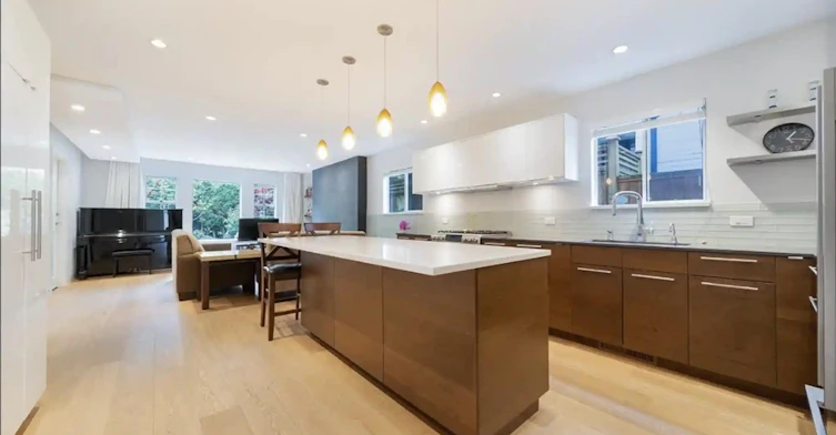 Ground Floor, 4533 W 16th Ave, Vancouver, BC, V6R 3E8 - 3