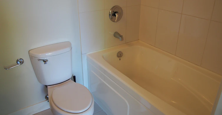 310-5692 Kings Road, Vancouver, BC, V6T 1K8 - 14