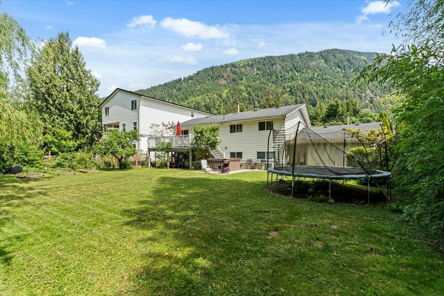 459 Naismith Avenue, Harrison Hot Springs, BC, V0M 1K0 - 34