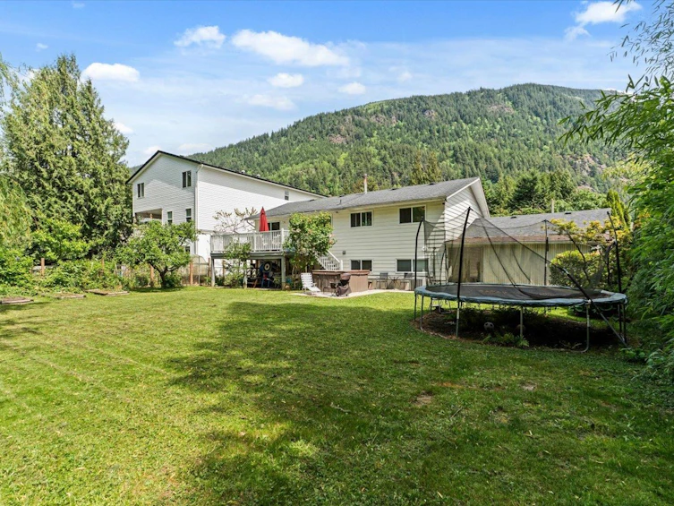 459 Naismith Avenue, Harrison Hot Springs, BC, V0M 1K0 - 34