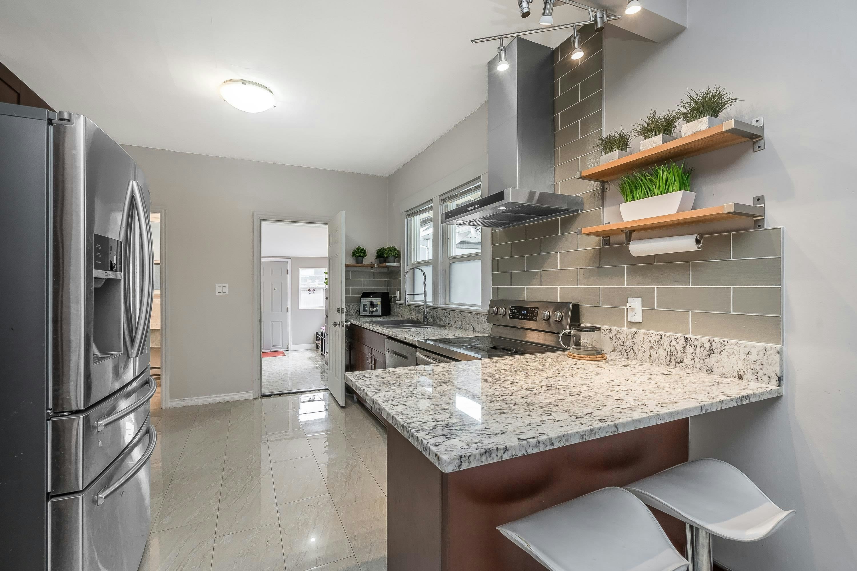 4476 Beatrice Street, Vancouver, BC, V5N 4J2 - 6