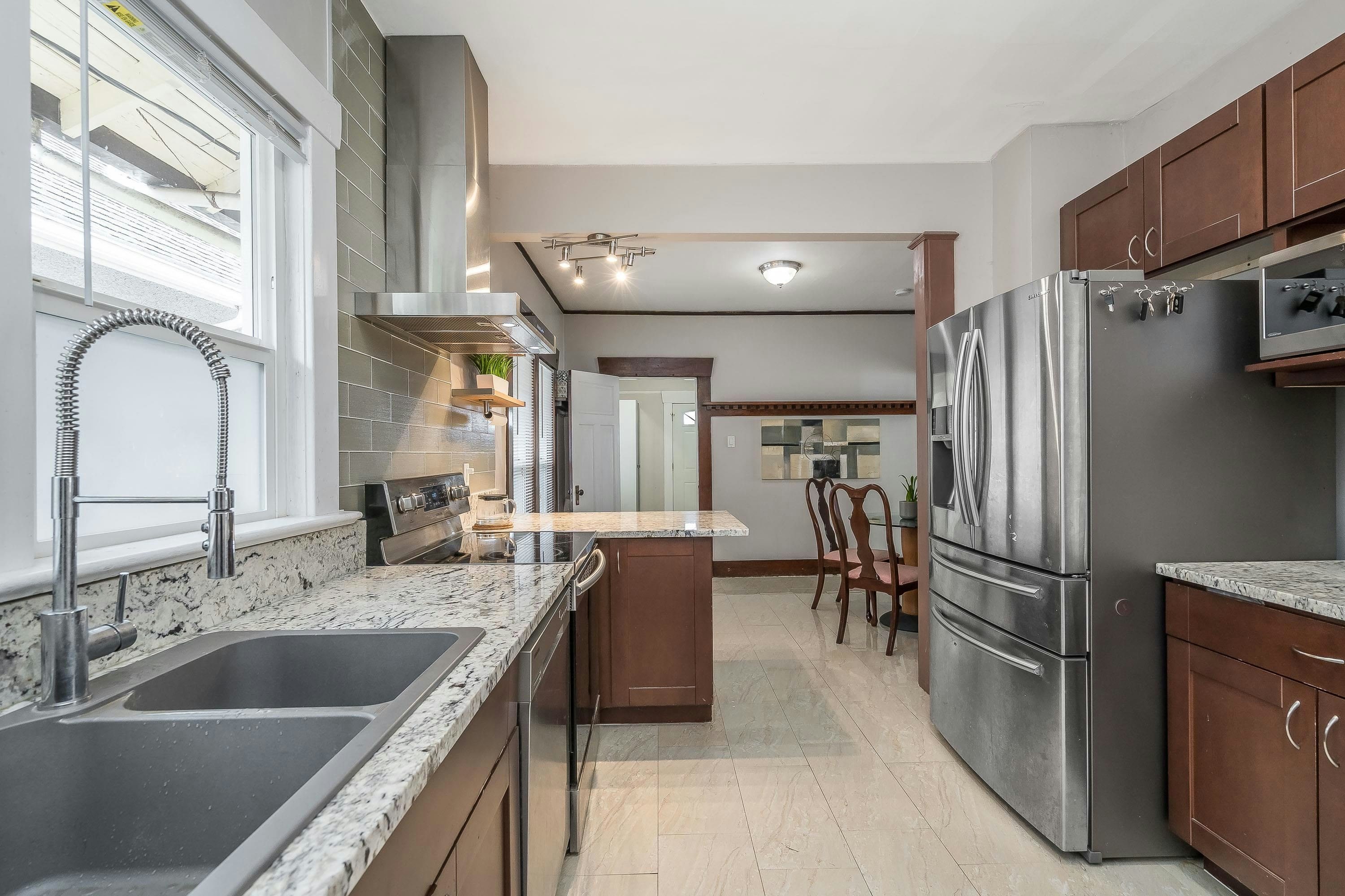 4476 Beatrice Street, Vancouver, BC, V5N 4J2 - 10