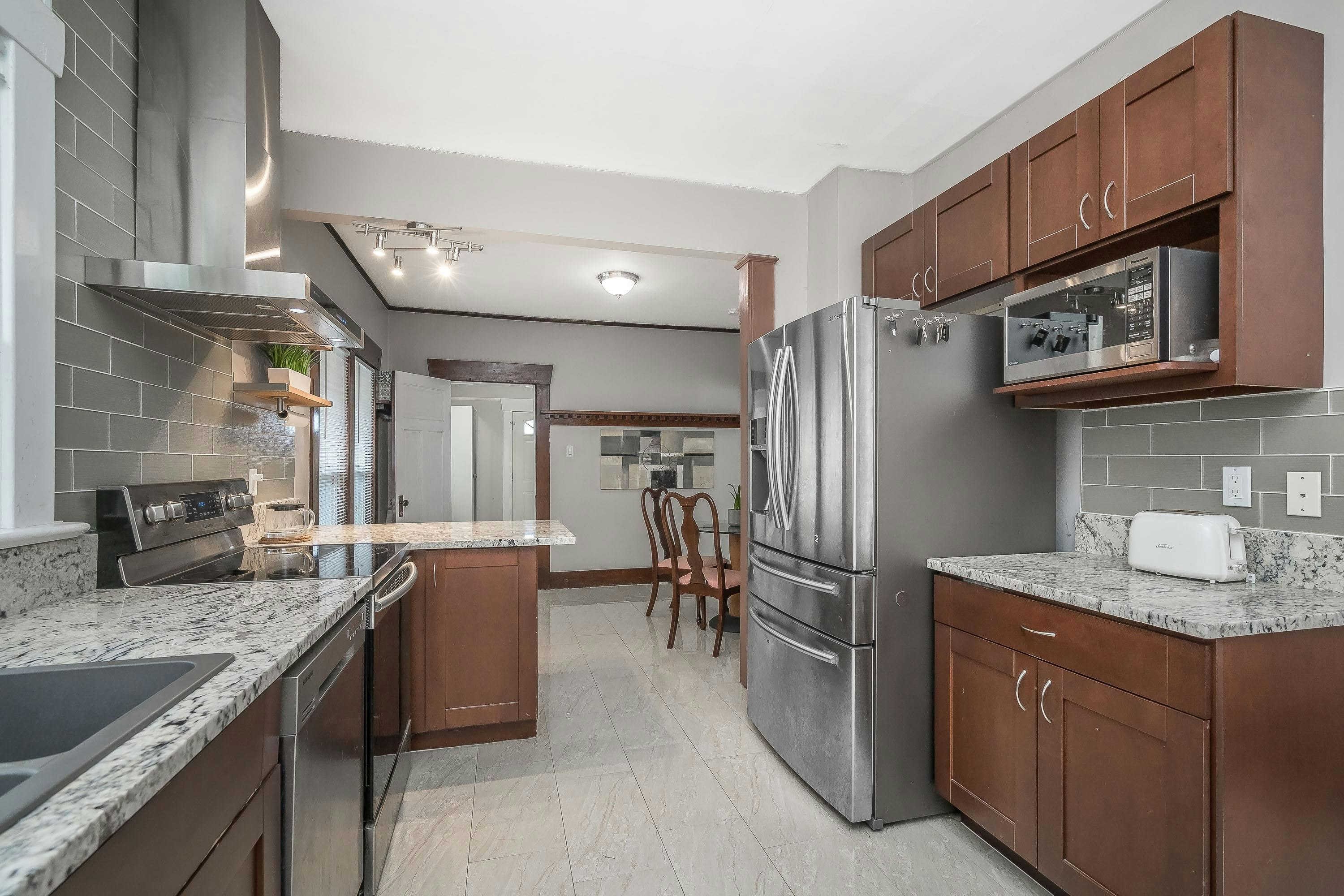 4476 Beatrice Street, Vancouver, BC, V5N 4J2 - 9