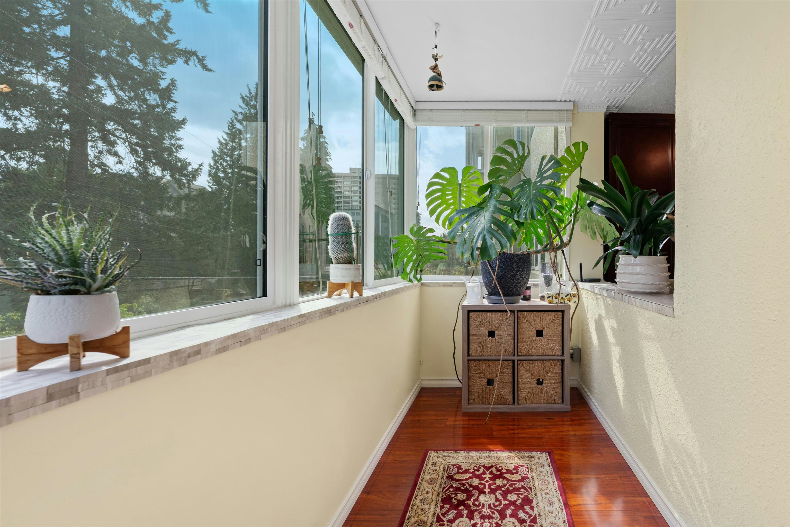 212-1425 Esquimalt Avenue, West Vancouver, BC, V7T 1L1 - 10