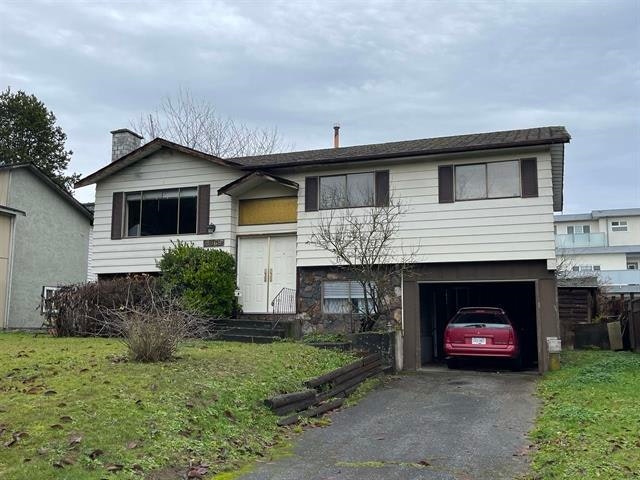 8868 Roslin Place, Surrey, BC, V3V 6L8