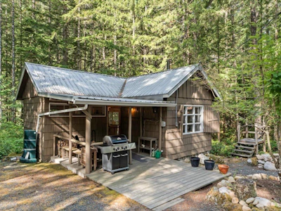 5123 W Paulsen Road - 5
