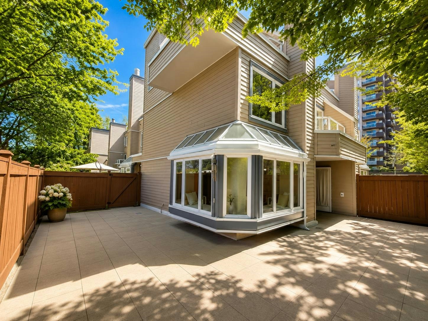 103-5025 Sanders Street - 3