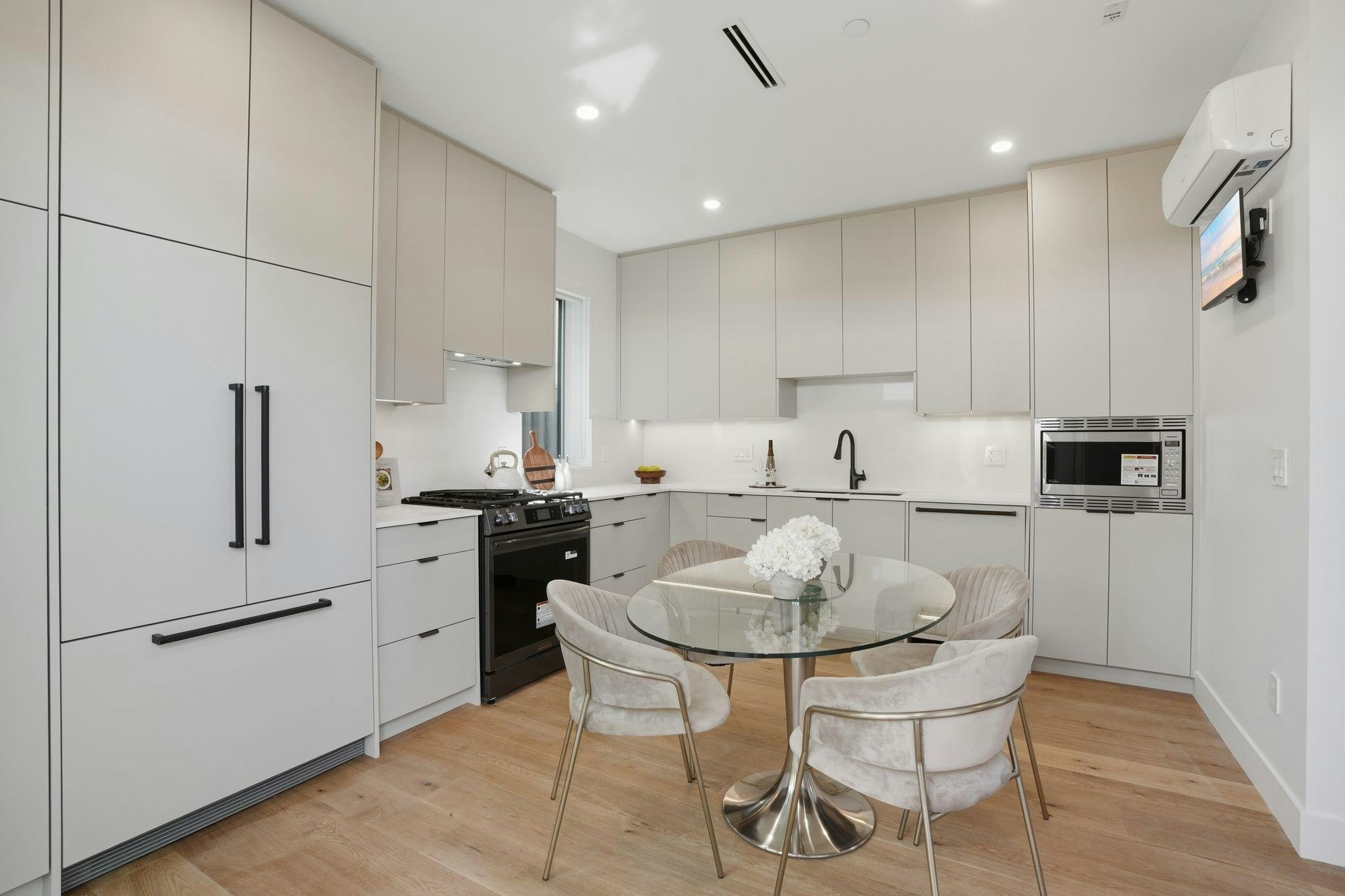 2436 E 20th Avenue, Vancouver, BC, V5M 2T6 - 7