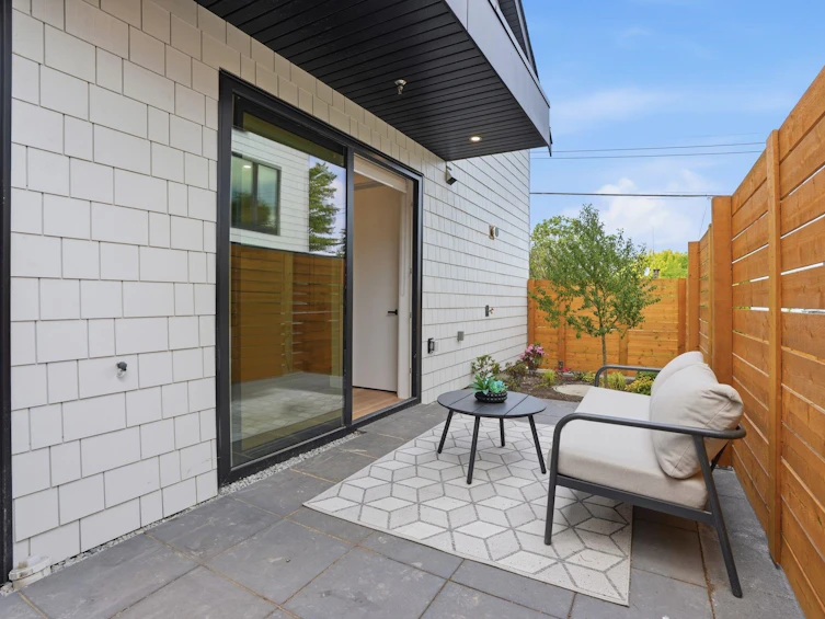 2436 E 20th Avenue, Vancouver, BC, V5M 2T6 - 13