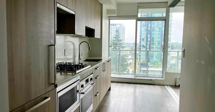 806-13350 Central Avenue, Surrey, BC, V3T 0S1 - 5
