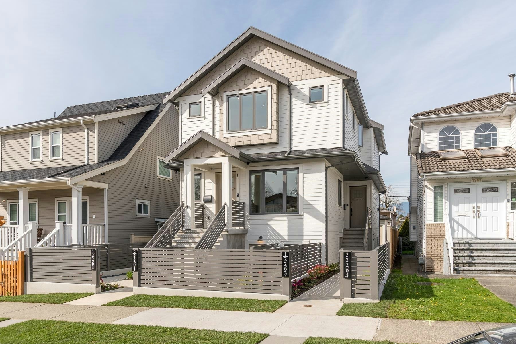 2-2263 E 35th Street, Vancouver, BC, V5P 1C1