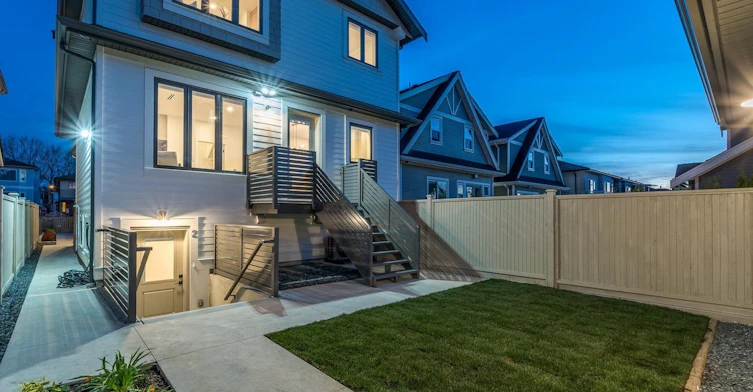 2-2263 E 35th Street, Vancouver, BC, V5P 1C1 - 3