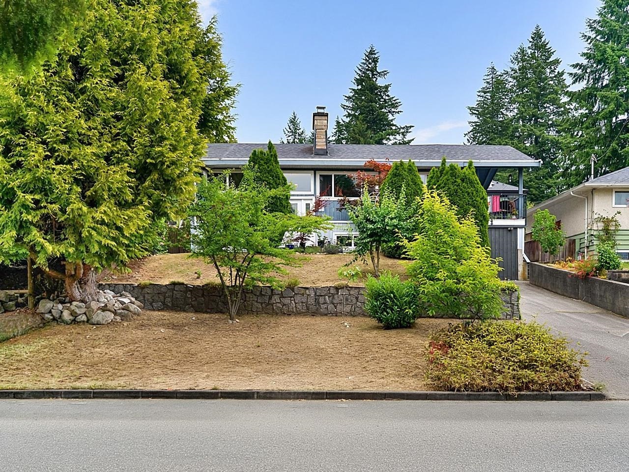 937 Kinsac Street, Coquitlam, BC, V3J 4T8