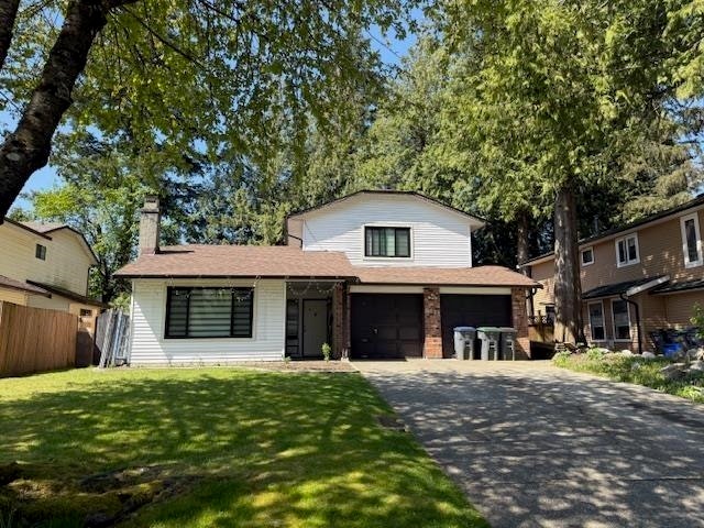 6725 129 Street, Surrey, BC, V3W 8H8