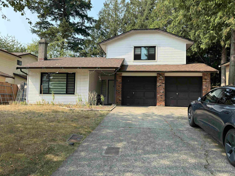 6725 129 Street, Surrey, BC, V3W 8H8
