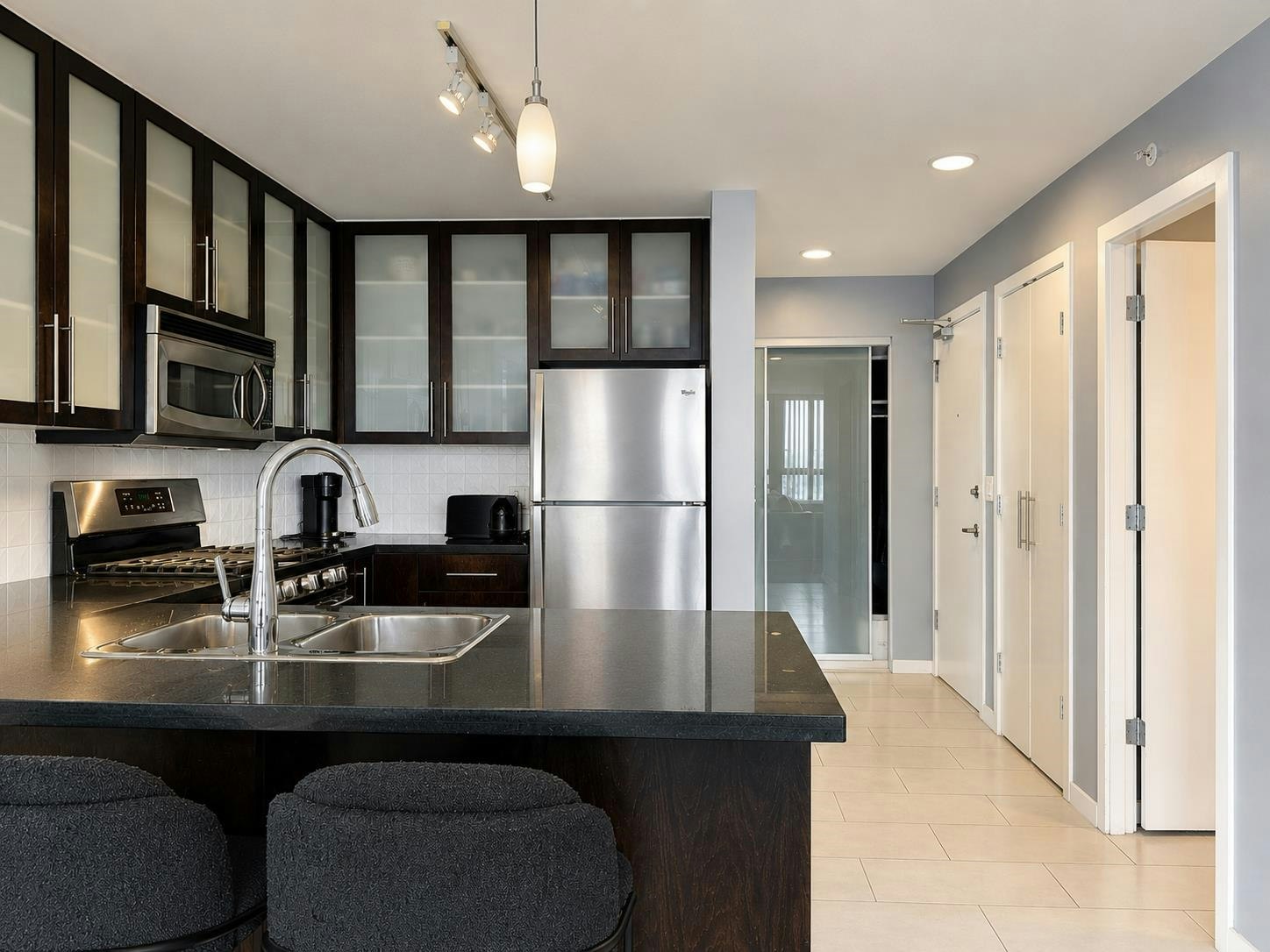 2203-1225 Richards Street, Vancouver, BC, V6B 1E6 - 5