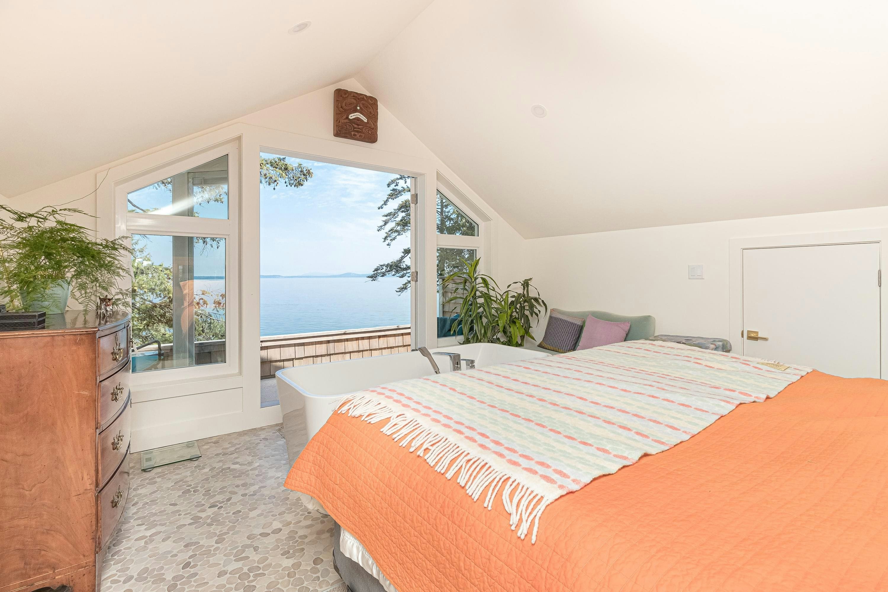 4901 Cordova Bay Road, Saanich, BC, V8Y 2K1 - 14