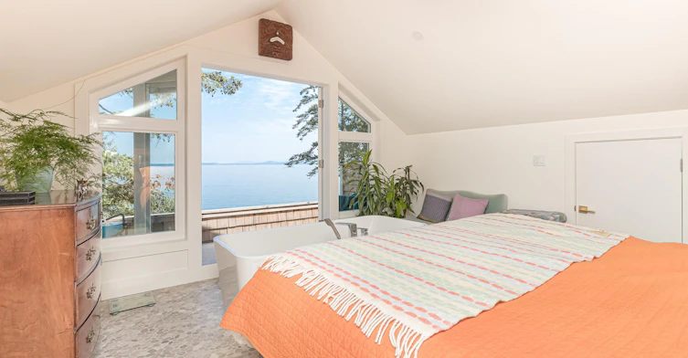 4901 Cordova Bay Road, Saanich, BC, V8Y 2K1 - 14