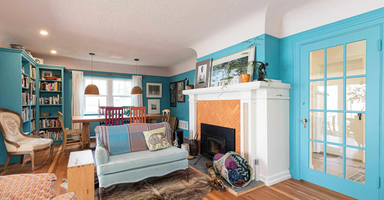 4901 Cordova Bay Road, Saanich, BC, V8Y 2K1
