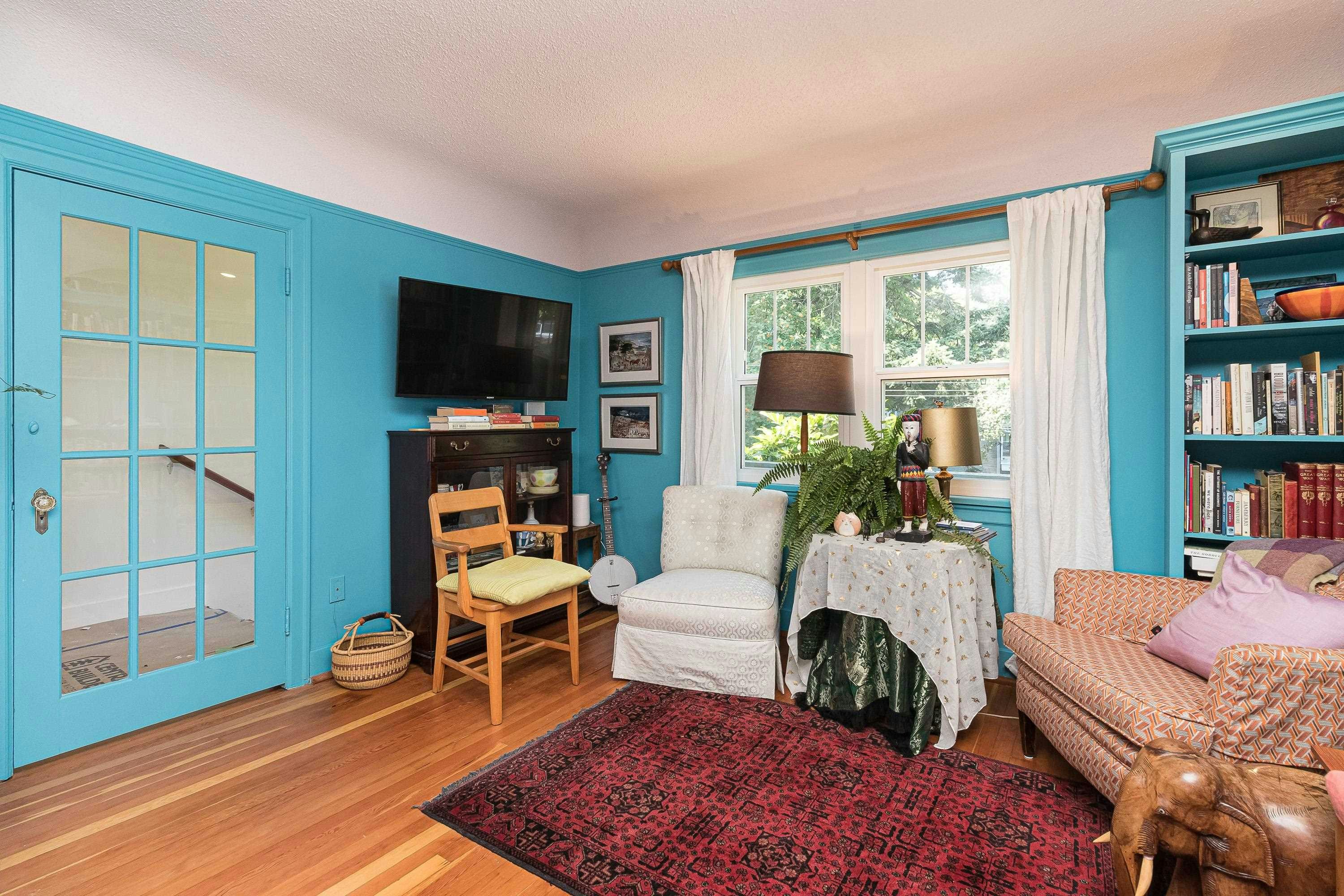 4901 Cordova Bay Road, Saanich, BC, V8Y 2K1 - 2