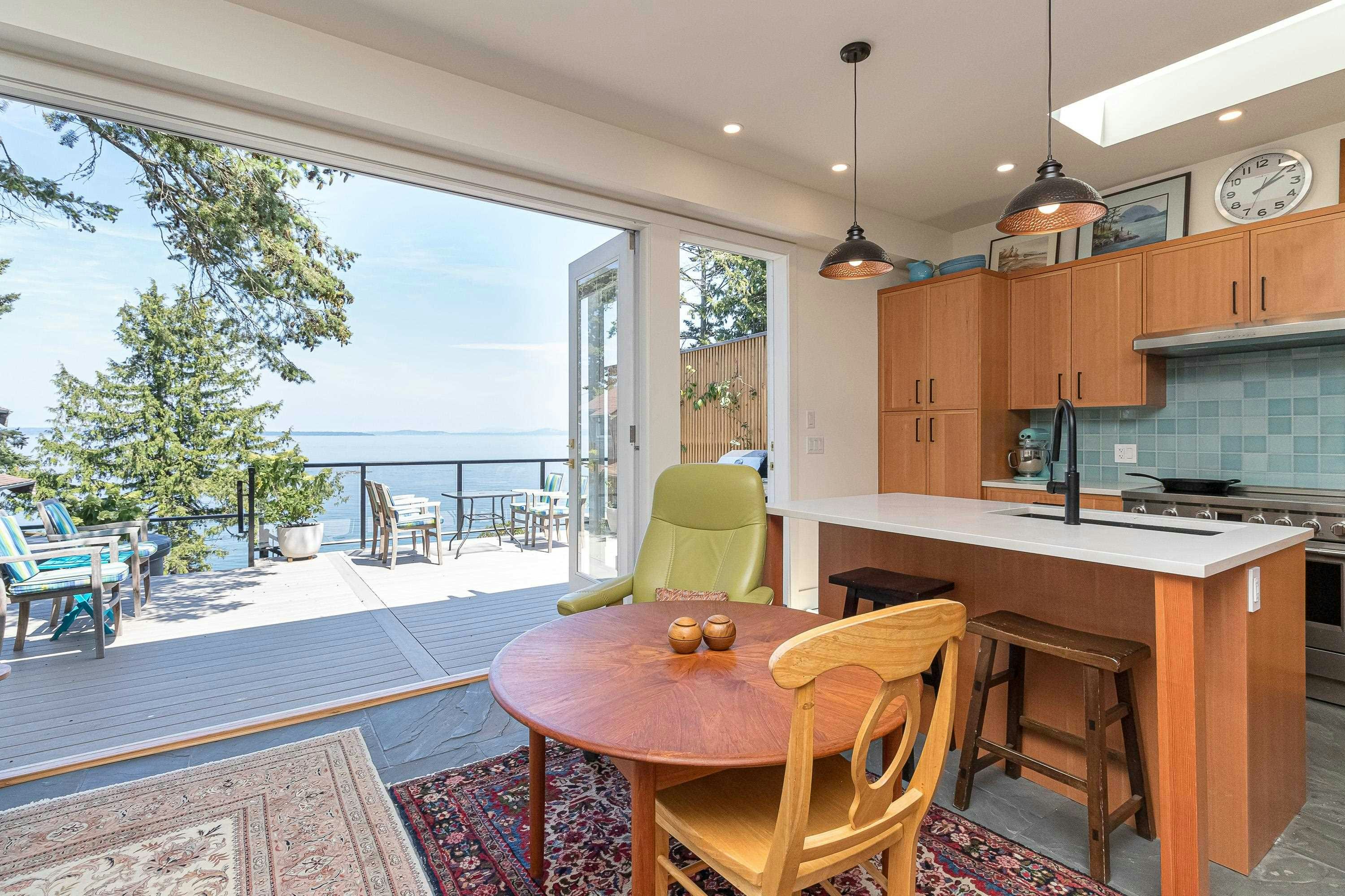 4901 Cordova Bay Road, Saanich, BC, V8Y 2K1 - 7