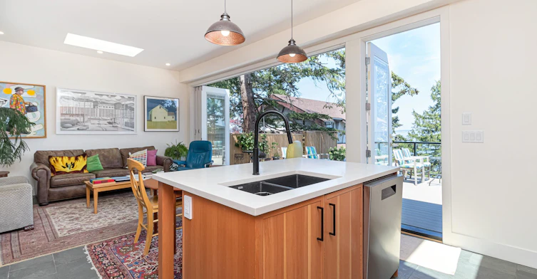 4901 Cordova Bay Road, Saanich, BC, V8Y 2K1 - 6