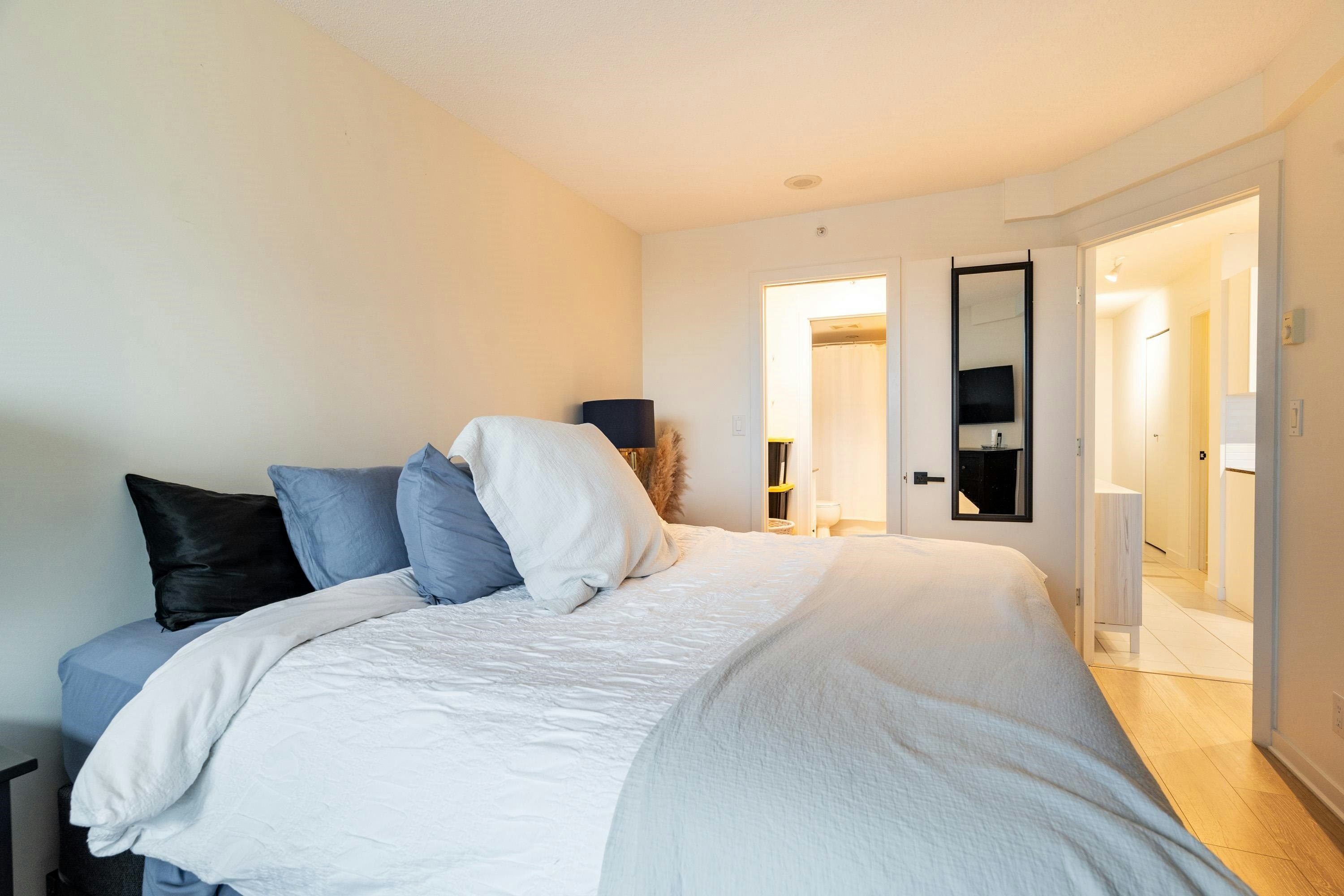 2117-938 Smithe Street, Vancouver, BC, V6Z 3H8 - 12