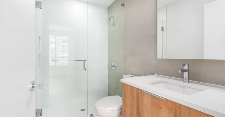 2709-13387 Old Yale Road, Surrey, BC, V3T 0V6 - 13