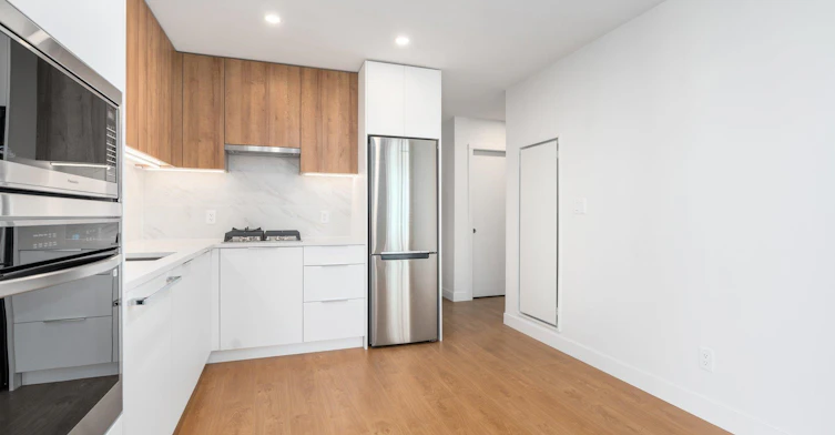 2709-13387 Old Yale Road, Surrey, BC, V3T 0V6 - 5