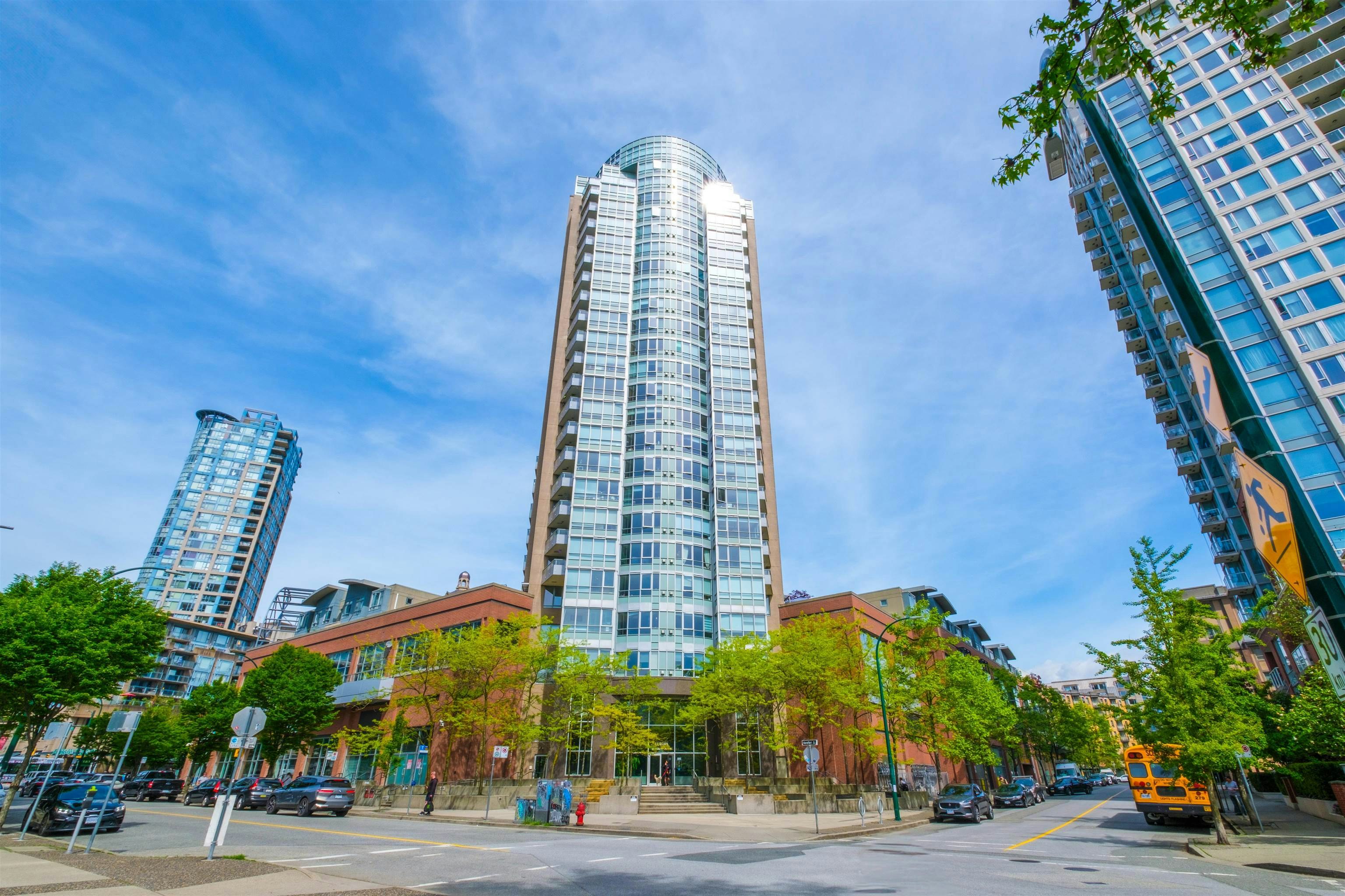 1703-63 Keefer Place, Vancouver, BC, V6B 6N6