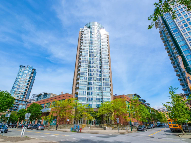 1703-63 Keefer Place, Vancouver, BC, V6B 6N6