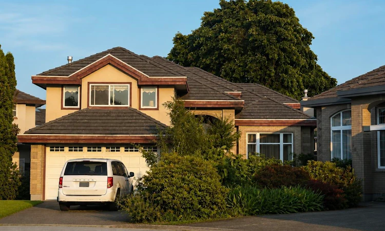 6680 Magnolia Drive