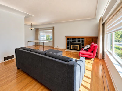 1309 Edinburgh Street - 2