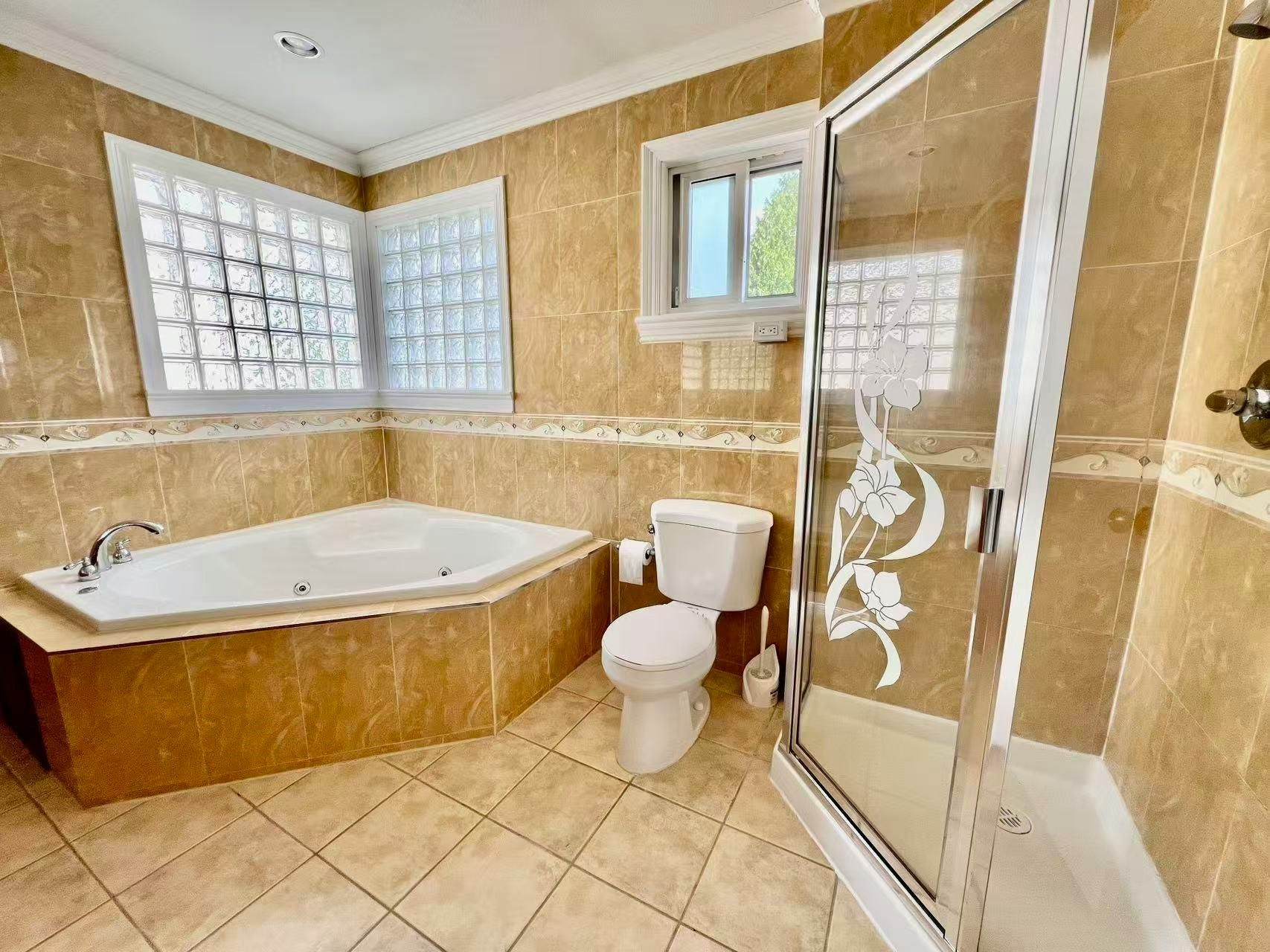 6391 Neville Street, Burnaby, BC, V6Y 1X9 - 7