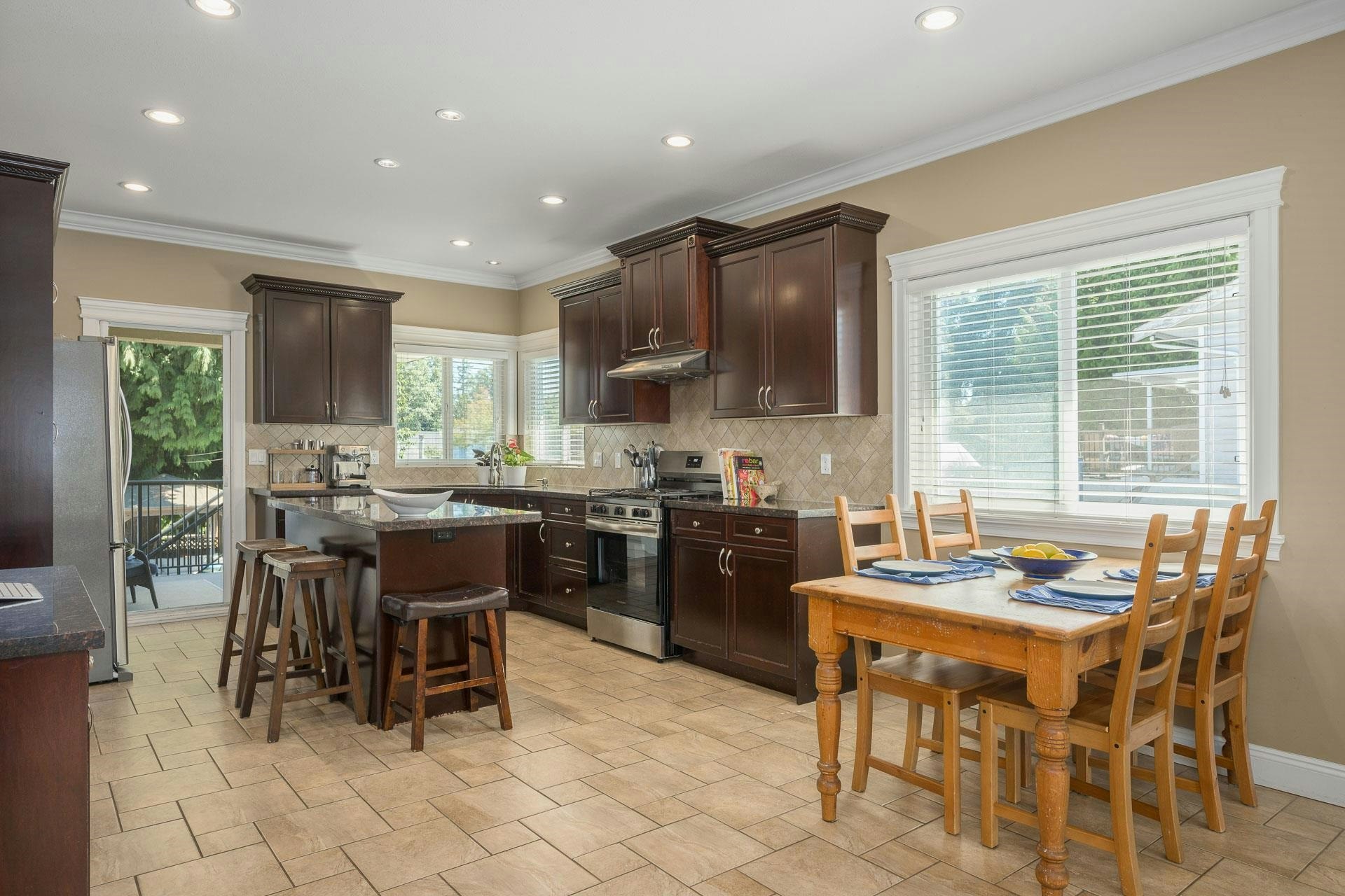 825 Robinson Street, Coquitlam, BC, V3J 4G4 - 9