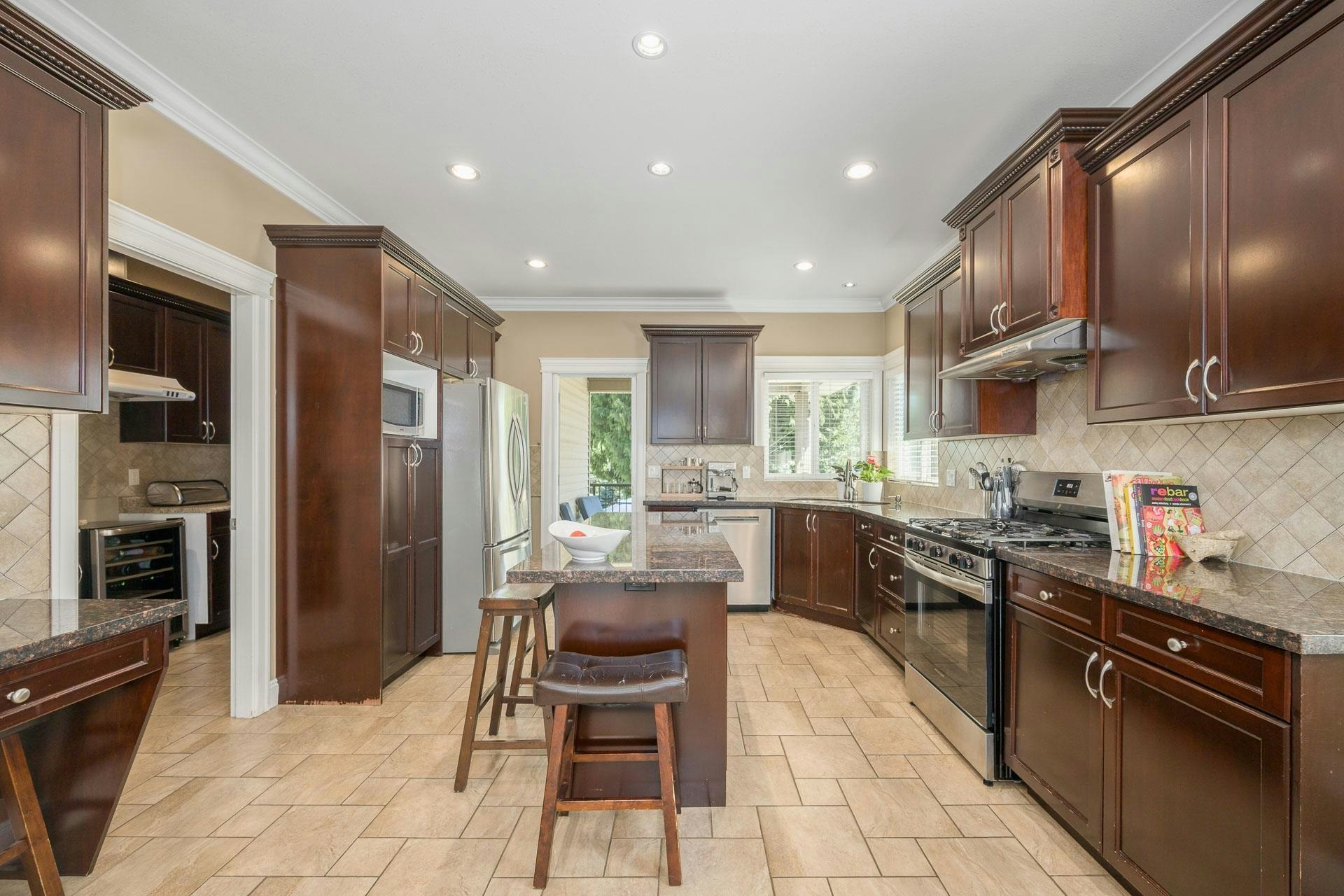 825 Robinson Street, Coquitlam, BC, V3J 4G4 - 10